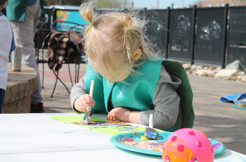 Toddler-Wednesday-programming-every-week-for-preschoolers-at-the-Childrens-Museum-of-Southern-Minnesota-in-Mankato