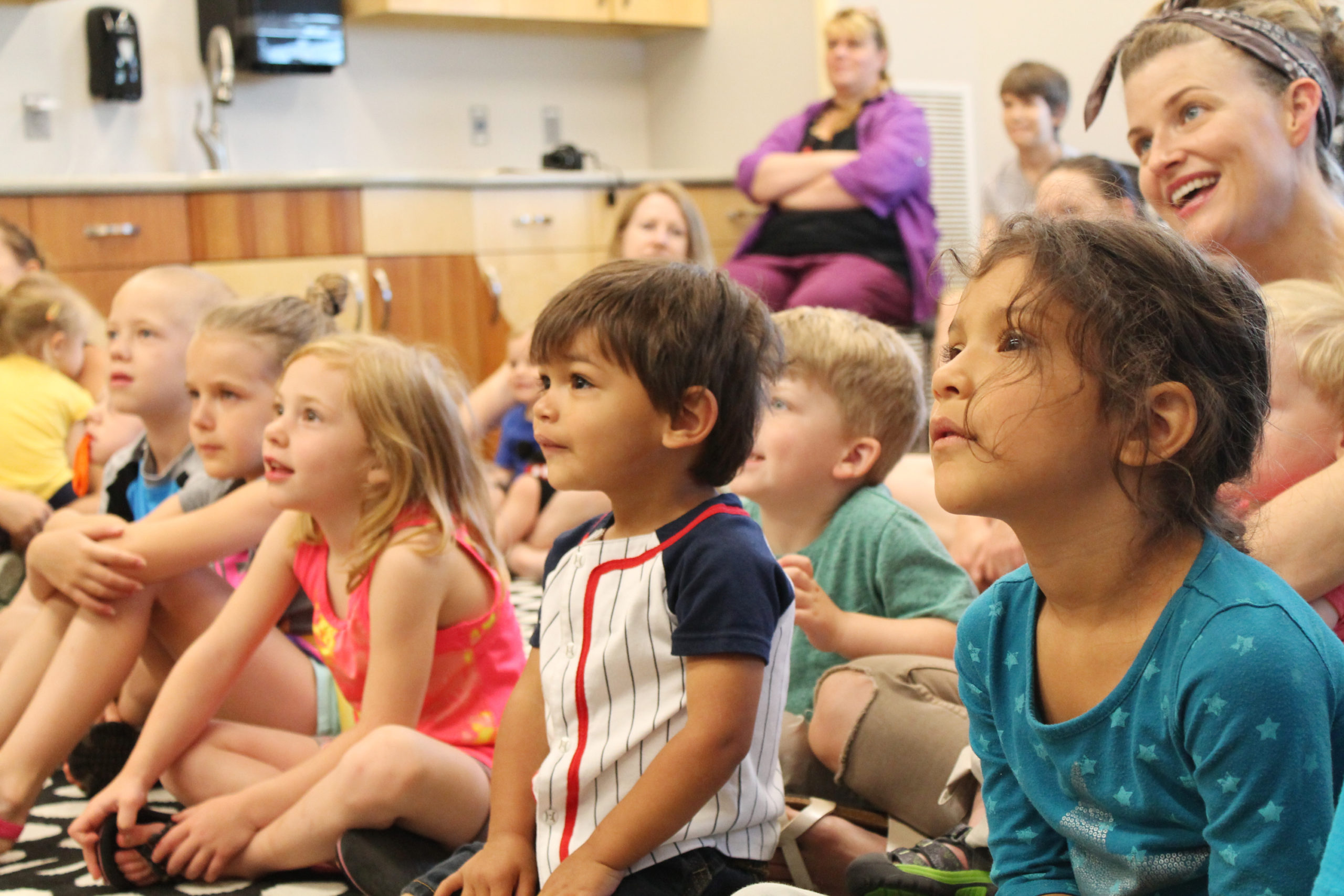 Children-listening-play-experience-explore-program-Childrens-Museum-of-Southern-Minnesota