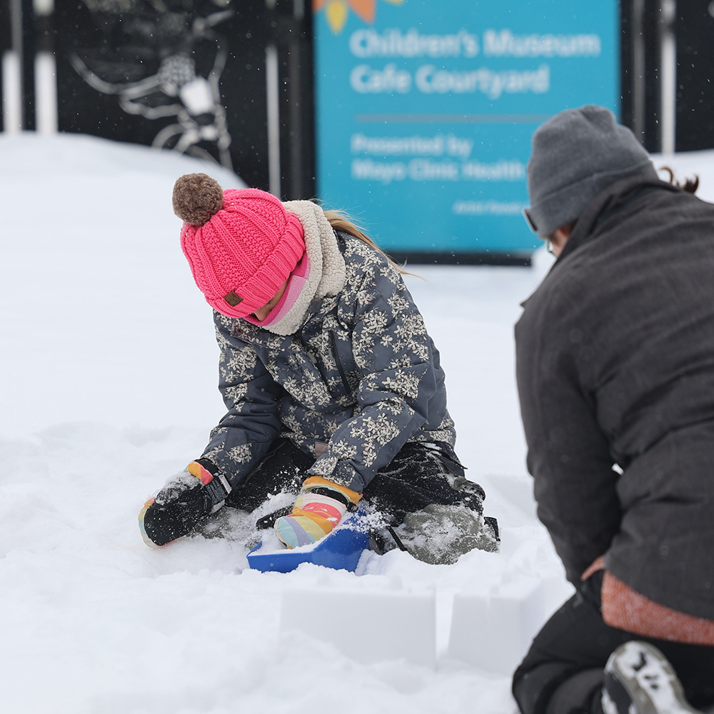 Outdoor Family Winter Celebration at the Childrens Museum in Mankato